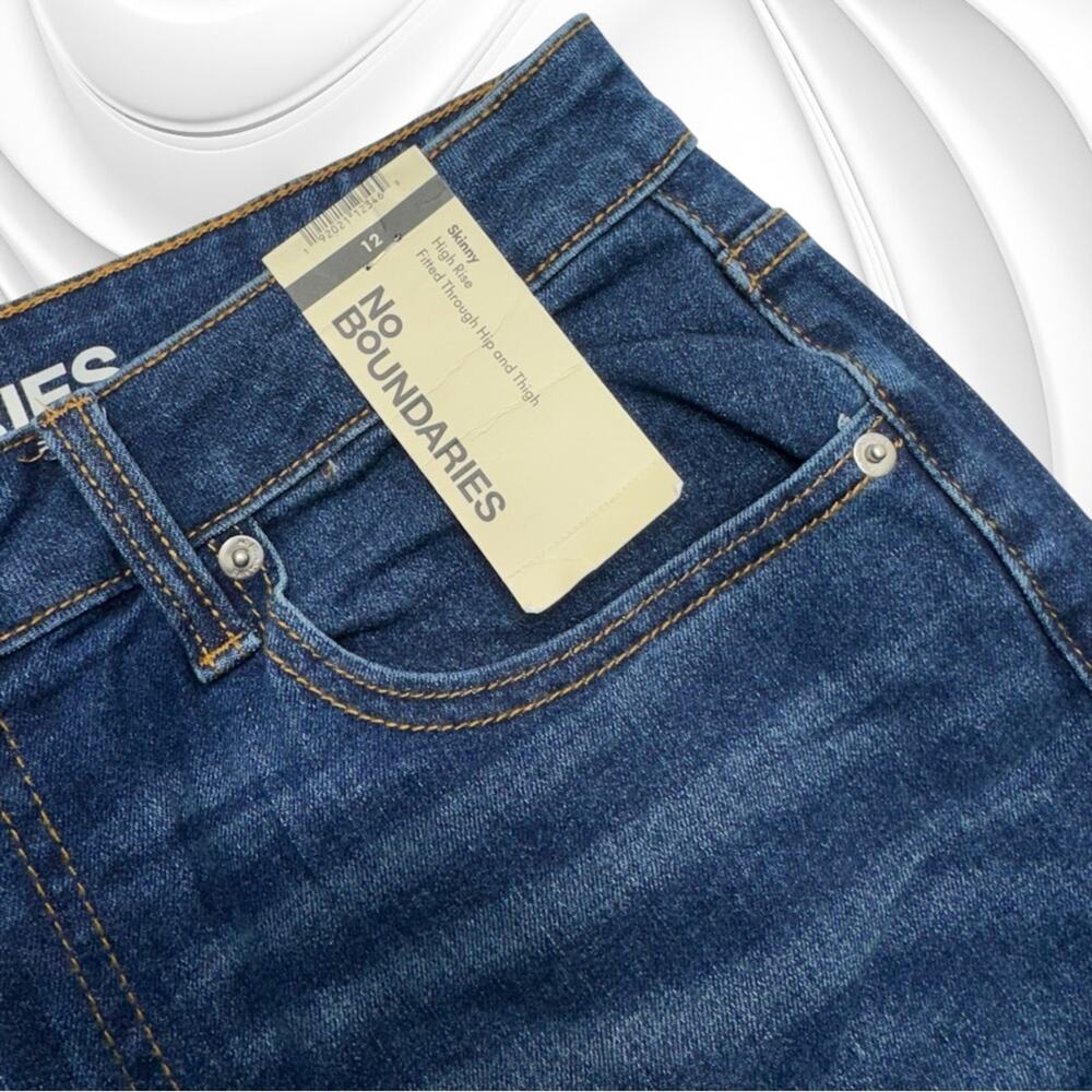 NO BOUNDARIES Women’s 12 SKINNY HIGH RISE Blue Jeans - Picture 4 of 5